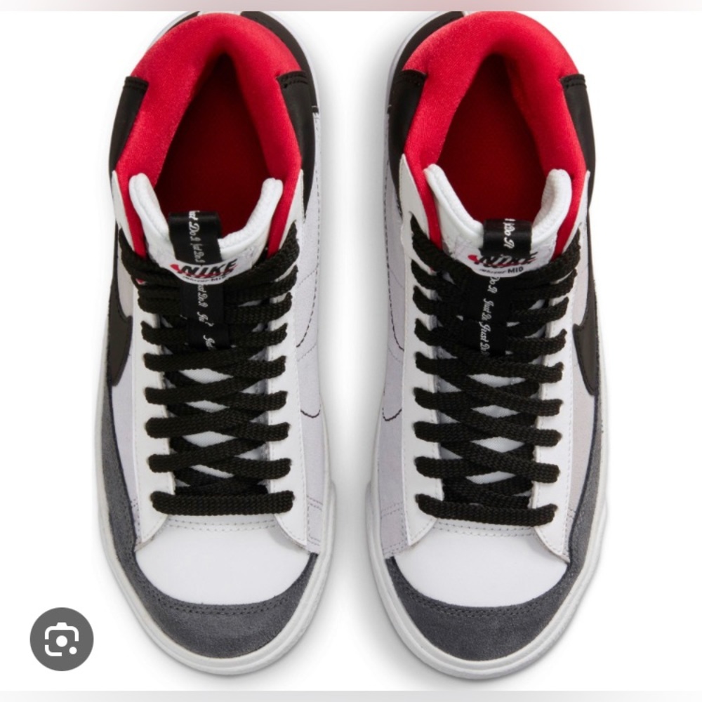 NIKE blazers mid ‘77